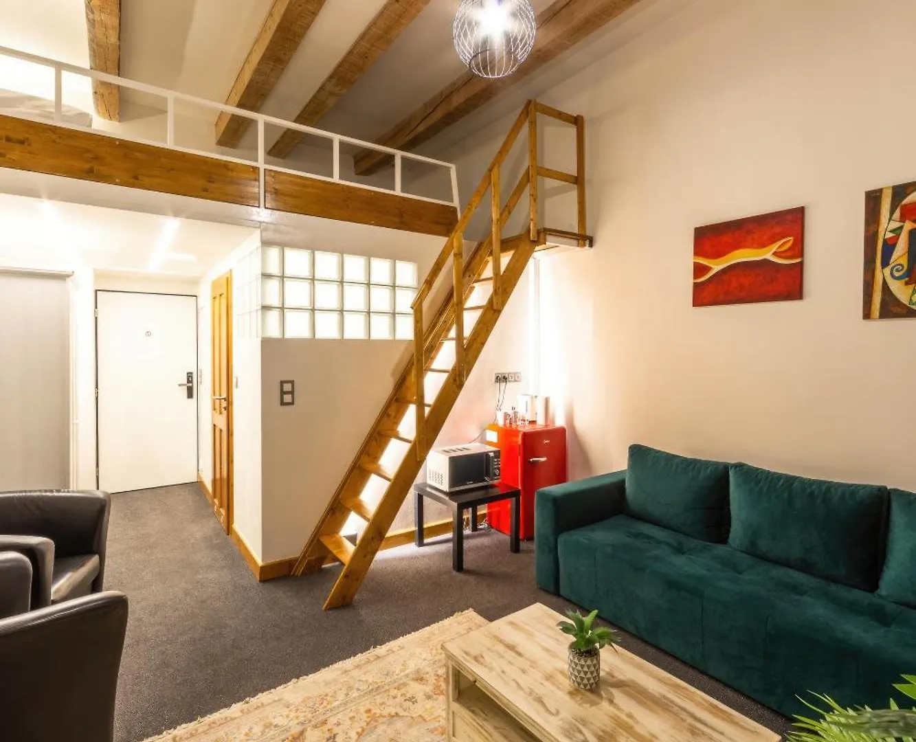 S42 Hotel Praha 0*,