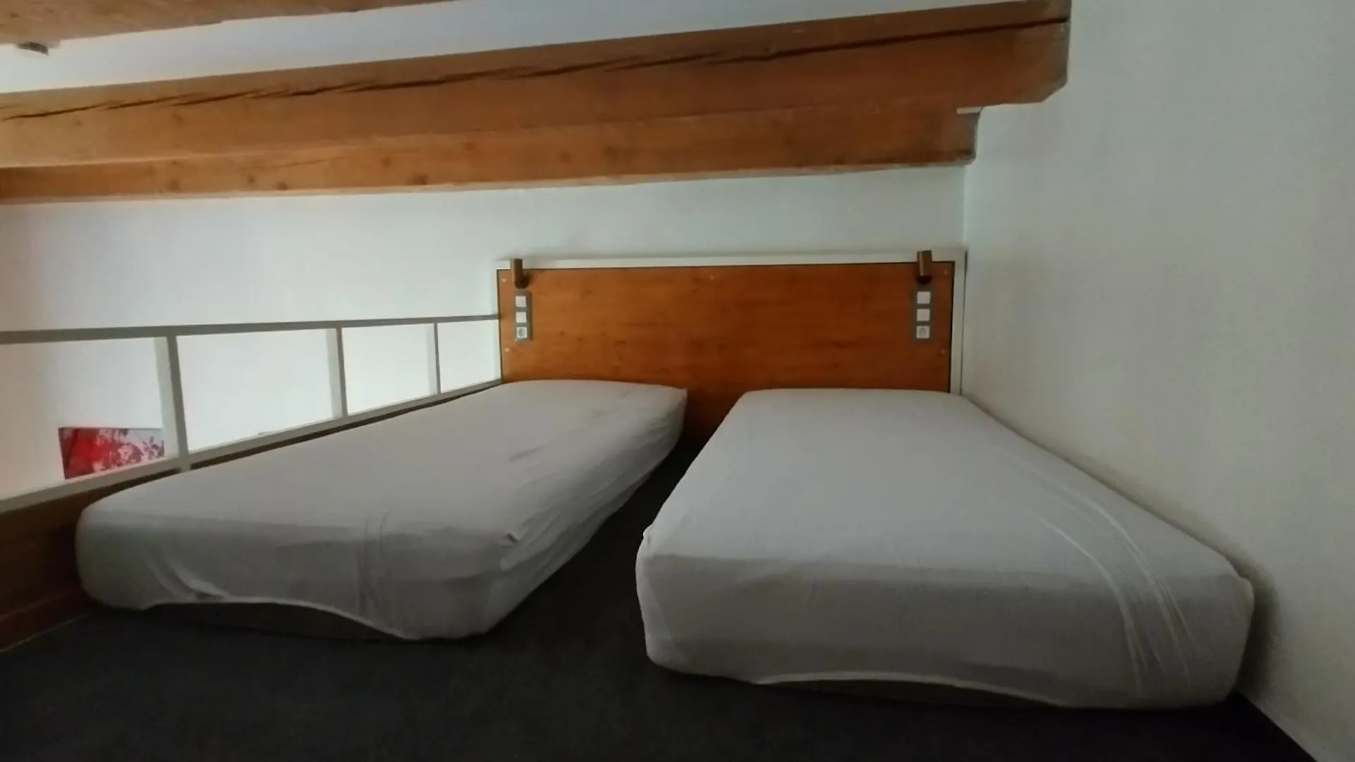 S42 Hotel Praga 0*,