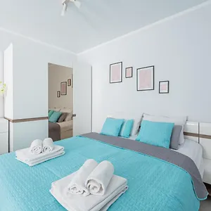 kolobrzeg-port.kolobrzeghotels.com/