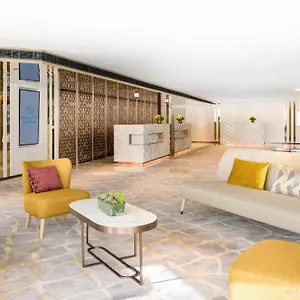 **** Отель The Royal Pacific & Towers Китай