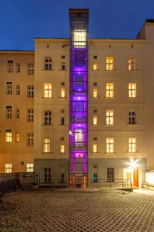 S42 Hotel Прага Апартаменты